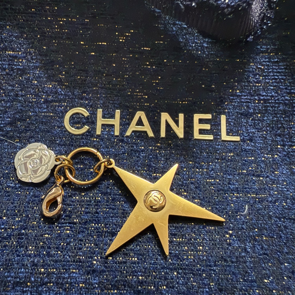 CHANEL NEW 2025 Comet Charm